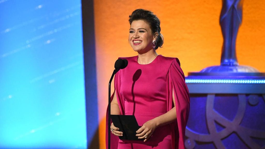 Kelly Clarkson Umumkan Acaranya Akan Selesai Musim Ini