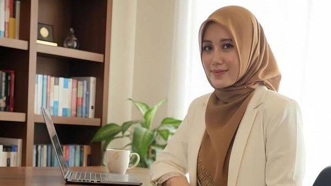7 Gaya Modis Lutviana Ulfah Istri Syekh Puji, Jadi Ibu 4 Anak dan Pengusaha Muda
