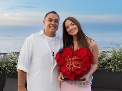 Peluk Mesra Ardi Bakrie, Nia Ramadhani Tegas Bantah Isu Cerai