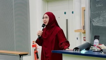 Berita Seputar Selebriti Insertlive Terkini : Bongkar Kasus Pelecehan Syekh Ahmad Al Misry, Oki Setiana Dewi: Dia Belum Sembuh