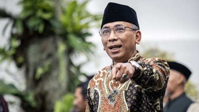 Ketua PBNU Yahya Cholil Staquf menilai Presiden Prabowo Subianto berkomitmen untuk mediasi konflik Timur Tengah, didukung oleh berbagai negara Islam.