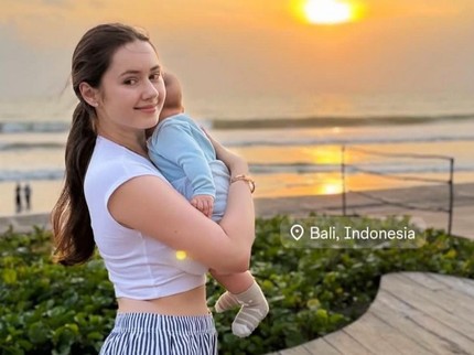 5 Potret Vika Kolesnaya Istri Billy Syahputra usai Jadi Bunda, Dipuji Makin Cantik