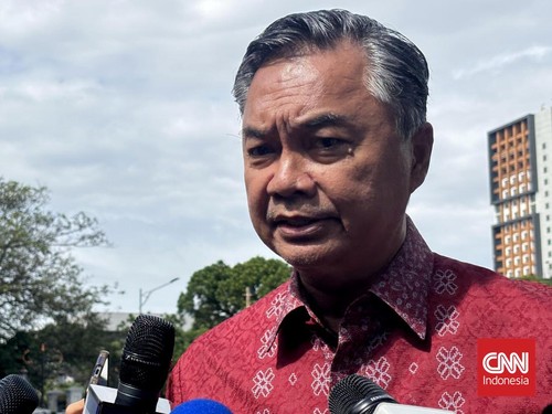 Eks Wamenlu Dino Patti Djalal memenuhi undangan Presiden RI Prabowo Subianto ke Istana Kepresidenan Jakarta, Rabu (4/2).
