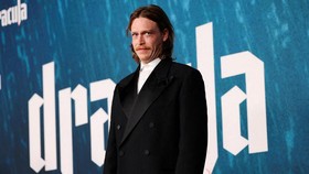 FOTO: Karpet Merah 'Dracula', Persiapan Jelang Hantui AS