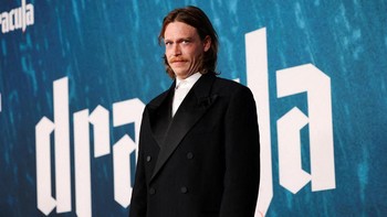 FOTO: Karpet Merah 'Dracula', Persiapan Jelang Hantui AS