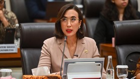 Menteri Pariwisata Widiyanti Putri Wardhana menyampaikan paparan saat mengikuti rapat kerja bersama Komisi VII DPR