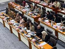 Waka Komisi VII DPR Tanya Data, Menpar Bantah Bali Sepi Wisatawan