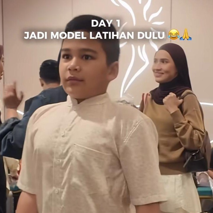 <p>Melalui unggahan di Instagram, Shireen membagikan momen manis saat Adam berlatih menjadi model <em>fashion show</em>. Dengan arahan langsung darinya, Adam tampak berusaha percaya diri dan mencoba memberikan yang terbaik. "Ketika punya anak pengen banget tampil. Dam jangan sering sering ya. Makasi sayang. MasyaaAllah tabarakallah," ungkap Shireen, menilik dari akun Instagram <em>@shireensungkar</em>. (Foto: Instagram @shireensungkar)</p>