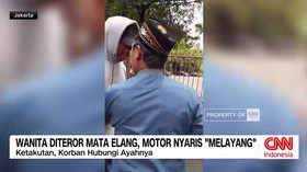VIDEO: Wanita Diteror Mata Elang, Motor Nyaris 