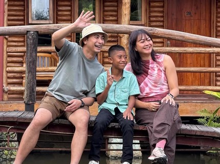 Winky Wiryawan dan Istri Bertemu Anak Asuh di Flores, Bagikan Momen Bahagia dan Penuh Haru