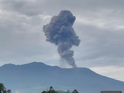 Marapi Erupsi Lagi Selama 25 Detik, Warga Diminta Waspadai Hujan Abu
