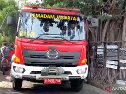 Uji Coba Jalur di Daerah Padat Palmerah, Damkar Terhambat Warung Tepi Jalan