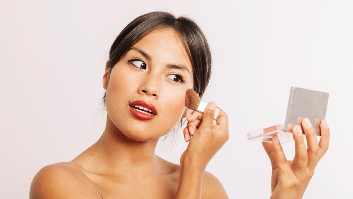 5 Warna Blush On untuk Kulit Sawo Matang Agar Tampil Fresh Seharian