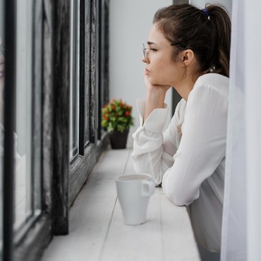 Memahami 'Social Battery': Kenapa Introvert Butuh Waktu Menyendiri untuk Pulih?