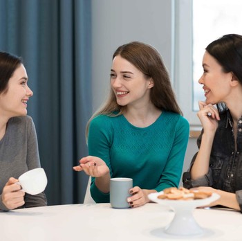 5 Kebiasaan Orang dengan Kecerdasan Emosional Tinggi saat Mengobrol