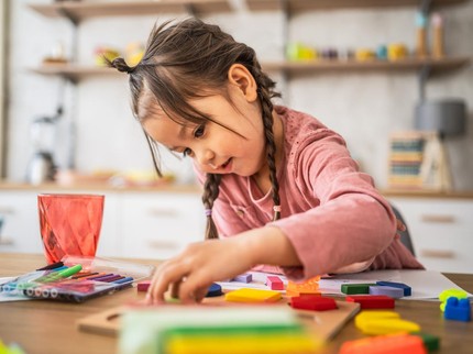 Melatih Fokus, Ini 7 Ide Main Anak Usia 1-3 Tahun di Rumah