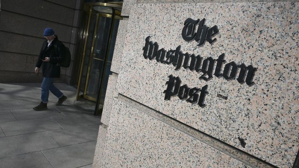 CEO Washington Post Mundur Usai PHK Ratusan Jurnalis