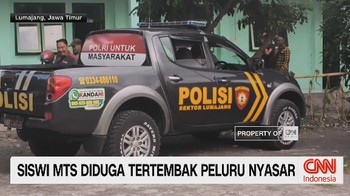 VIDEO: Siswi MTs Di Lumajang Tertembak Peluru Nyasar Saat Istirahat