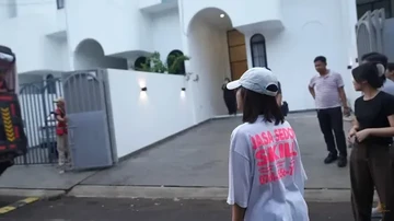 7 Potret Rumah Elsa Japasal Konsep Minimalis dan Modern Pakai Aksen Arch yang Estetik