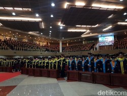Kuliah Online Makin Jadi Pilihan, UT Jakarta Lepas 1.938 Wisudawan