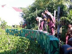 Dukung Program Asri, Polda Jatim Gelar Kerja Bakti Bersih-bersih