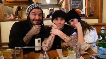 Berita Seputar Selebriti Insertlive Terkini : Momen Paskah David Beckham dan Keluarga Disorot, Absennya Brooklyn Picu Spekulasi