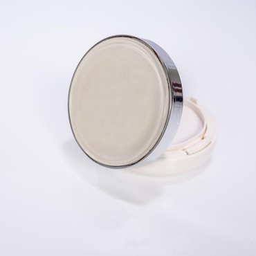 Cara Pakai Cushion yang Benar agar Makeup Nempel Sempurna