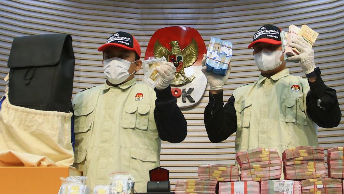 Pegawai Bea Cukai Sewa Safe House Khusus untuk Simpan Uang dan Emas