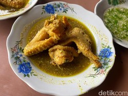 Video: Setia Jual Satu Menu Opor Ayam Kuning Betawi Sejak 1970-an