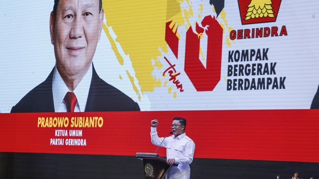 Partai Gerindra menggelar syukuran HUT ke-18 di kediaman Ketua Umum Gerindra Prabowo Subianto di Jalan Kertanegara, Jakarta Selatan.