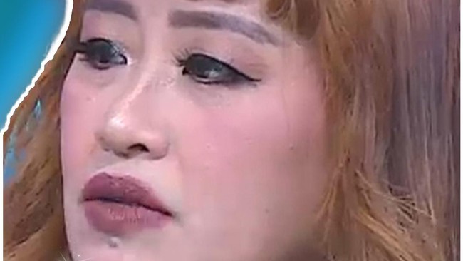 Video: Pinkan Mambo Ditegur Warga gegara Nyanyi di Pinggir Jalan