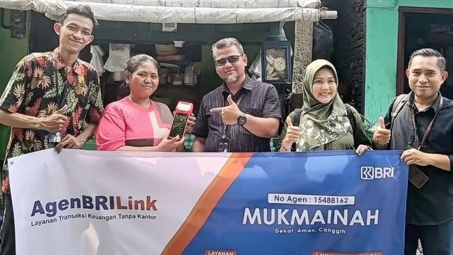 Lebih dari 430 ribu Agen BRILink Mekaar hadir menyediakan beragam layanan transaksi keuangan hingga ke lingkungan terkecil, seperti keluarga prasejahtera.