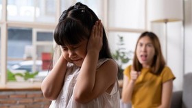 Dampak pola asuh otoriter pada anak