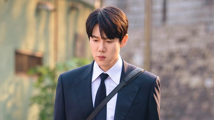 Intip Potret Yoo Yeon Seok Jadi Pengacara di Drakor Baru, Phantom Lawyer
