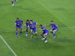 Tumbangkan Malut United, Persib Nyaman di Puncak Klasemen