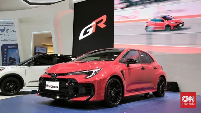 Toyota Astra Motor membanderol GR Corolla terbaru Rp1,3 miliar untuk varian manual, sedangkan otomatis Rp1,4 miliar.