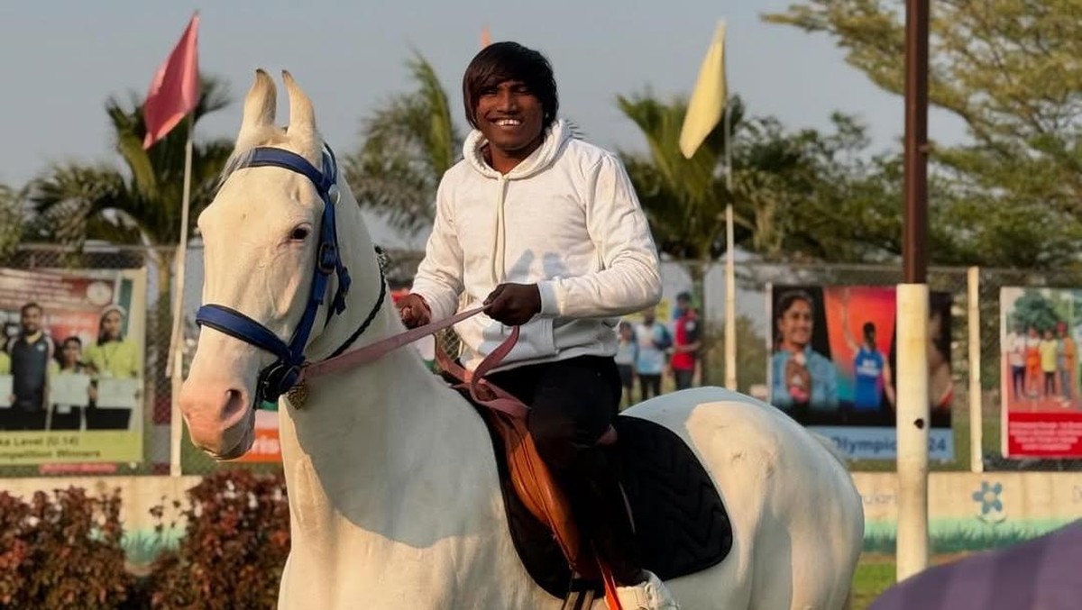 7 Potret Suraj Chavan&comma; Pria Tertampan di India&comma; Dijuluki Mirip Justin Bieber