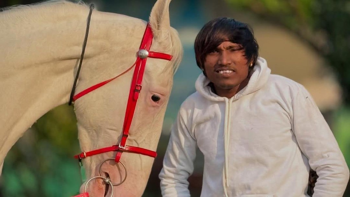 7 Potret Suraj Chavan&comma; Pria Tertampan di India&comma; Dijuluki Mirip Justin Bieber