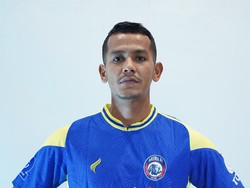 Arema FC Datangkan Full Back Berpengalaman Leo Guntara