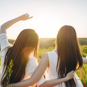 Kenapa Pertemanan Perempuan Lebih Erat? Ini 3 Alasannya Menurut Psikolog