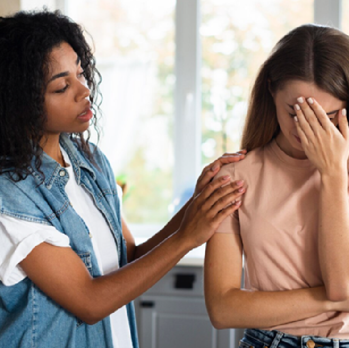 Perempuan berzodiak Cancer memiliki naluri alami untuk berbaik hati dan melindungi orang-orang yang dicintainya. Sama halnya dengan Pisces, orang berzodiak Cancer dapat merasakan emosi orang lain seolah-olah itu adalah emosinya sendiri.