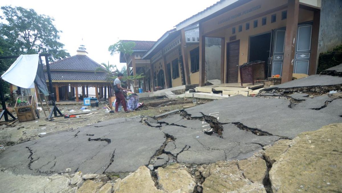 Fenomena Tanah Bergerak di Tegal, Waspada Masih Potensi Terjadi