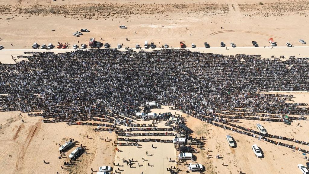 Ribuan Pendukung Hadiri Pemakaman Putra Muammar Khadafi, Saif Al Islam