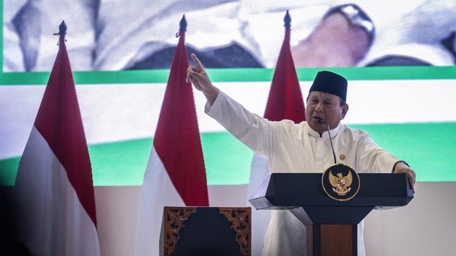 Presiden Prabowo Subianto menilai persatuan antara ulama dan umara atau para pemimpin menjadi fondasi penting bagi kemajuan dan keberhasilan bangsa.