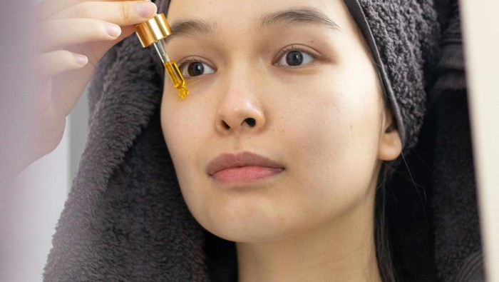 5 Kandungan Skincare Terbaik untuk Melembapkan Kulit Kering