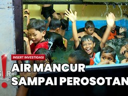 Kos-kosan Diubah Jadi Kolam Renang, Bikin Anak-anak Rela Antre 