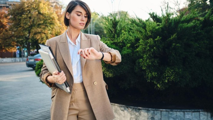 3 Zodiak yang Selalu Tampil Memukau dengan Selera Mode Berkelas