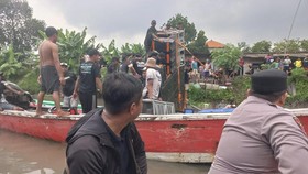 Dua Perahu Digabung Angkut Sound Horeg 1 Ton & Orang Karam di Sidoarjo