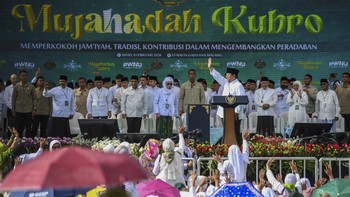 FOTO: Prabowo Hadiri Seabad NU hingga Banjir Sebulan di Serang Banten