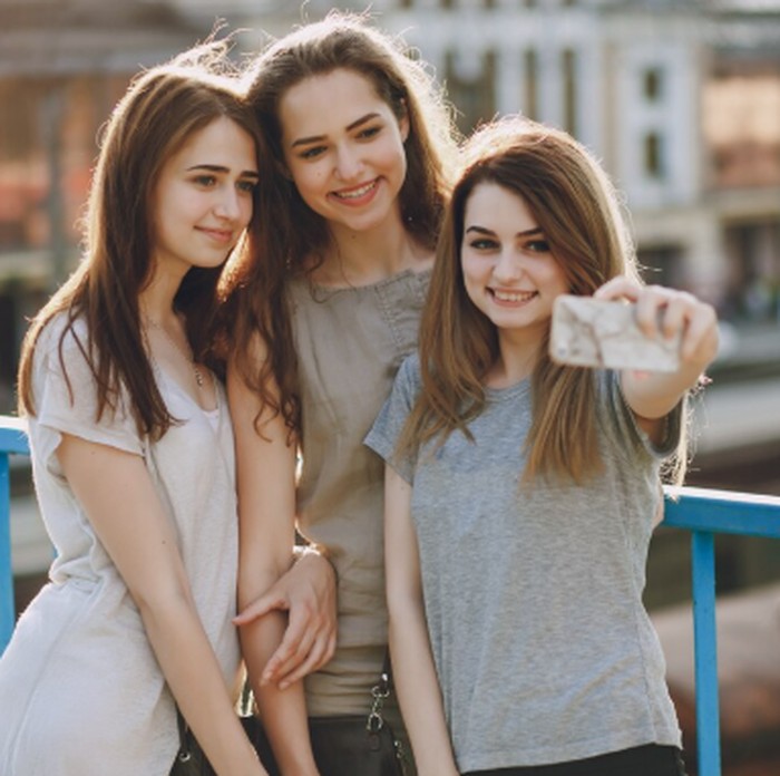 Ramalan zodiak Libra, Scorpio, dan Sagittarius minggu ini menyoroti kreativitas, penyembuhan emosional, dan penyesuaian arah hidup. Waktu yang pas untuk refleksi dan perbaikan./ Foto: freepik.com/prostooleh